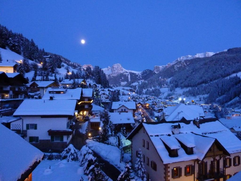 Charme Hotel Uridl Santa Cristina Val Gardena Zimmer foto